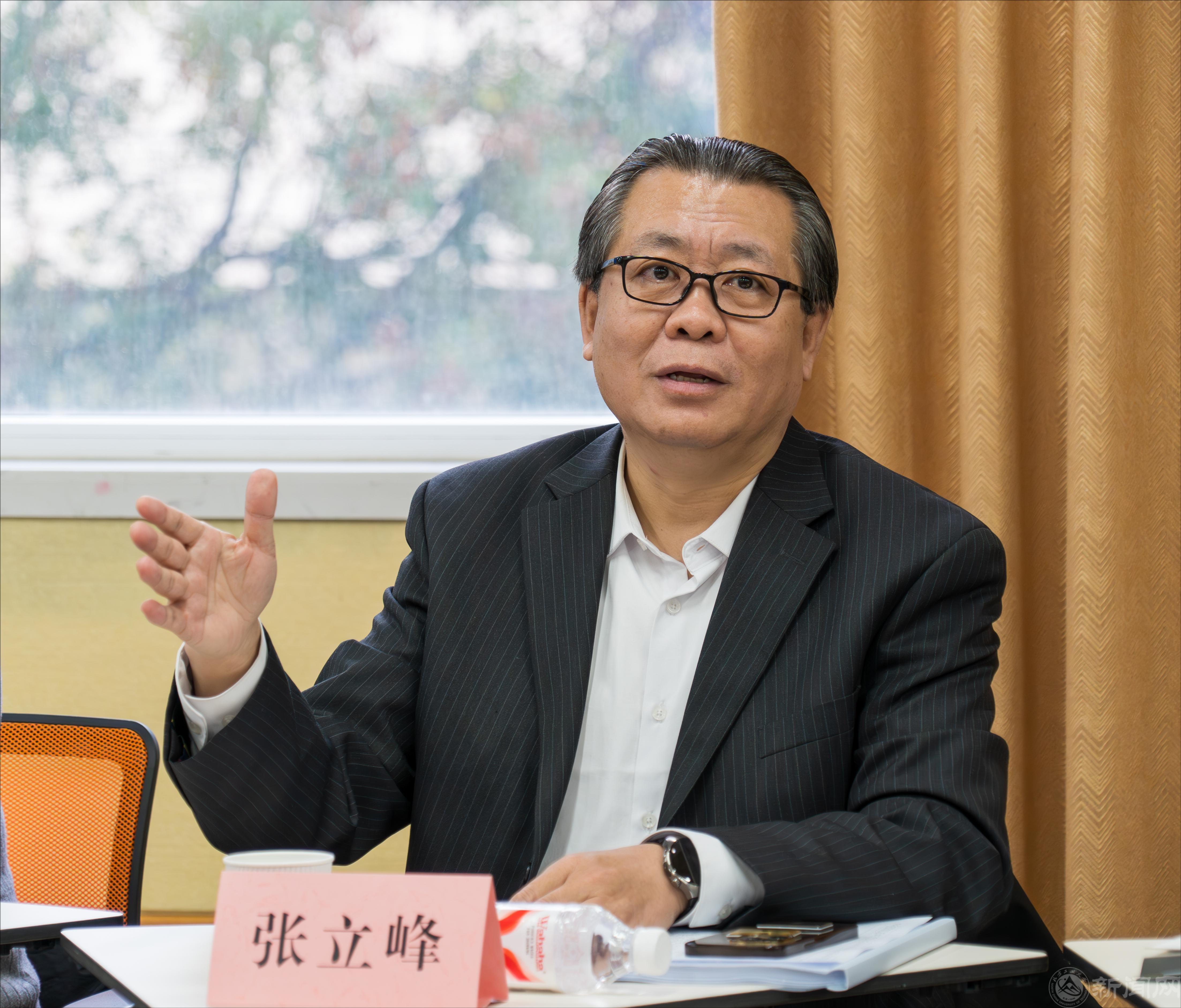 裁剪旋轉(zhuǎn).jpeg 裁剪旋轉(zhuǎn).jpeg